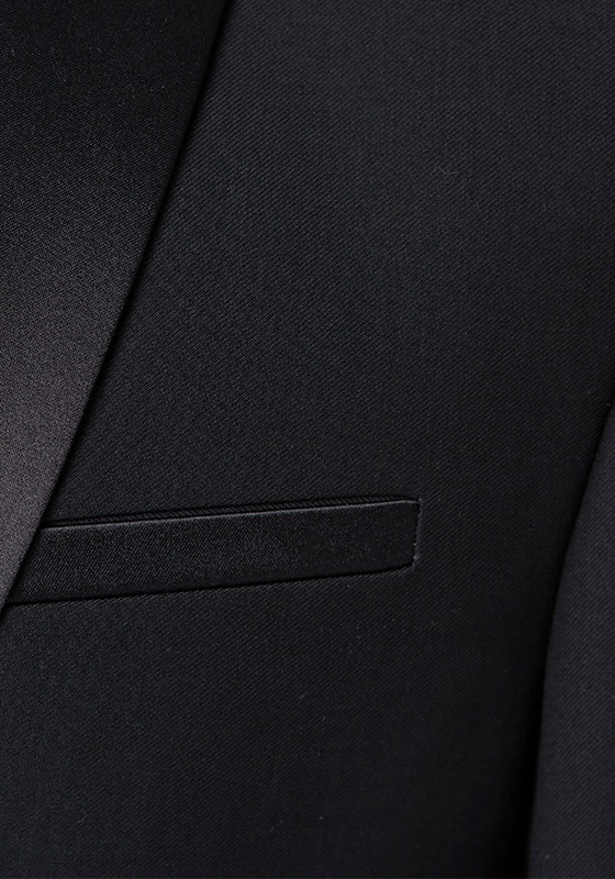 Classic Three-Piece Suit​